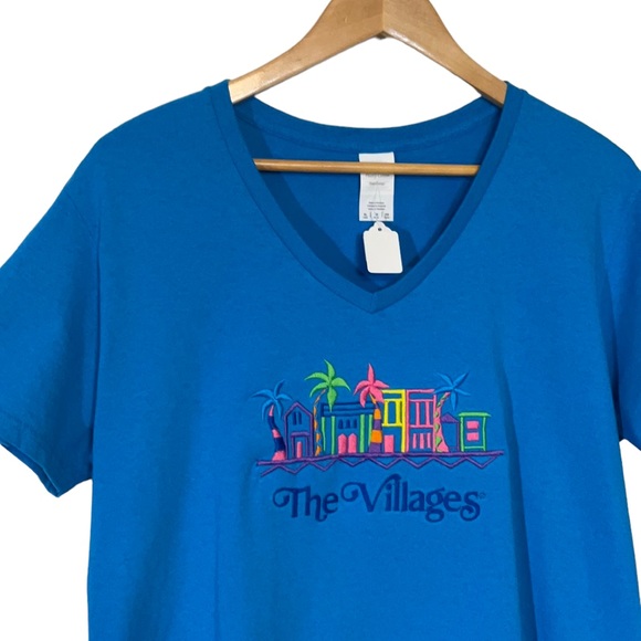 GILDAN sz X Large T Shirt The Villages Graphic Tee Shirt Bright Colors Blue Pink - Picture 6 of 7